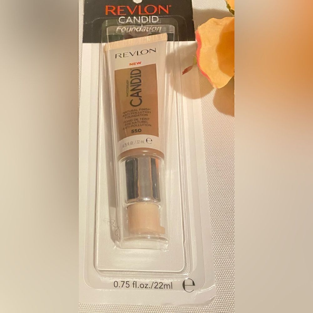 💥Revlon Candid Foundation Smooth Creamy Set of 2 comfortable lightweight 0.75FL - Picture 5 of 10